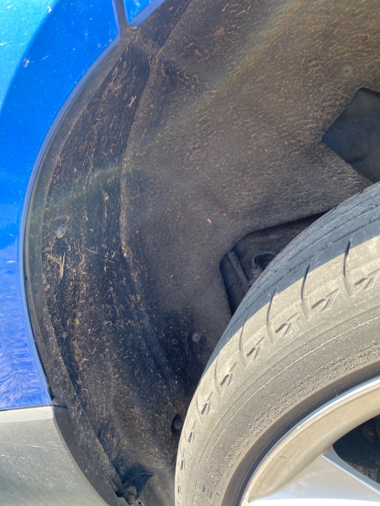 [EPE-110715] Moldura paso de rueda trasero izquierdo para Skoda Karoq 1.5 TSI 2021