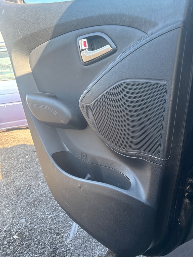 [EPE-110827] Panel interior de puerta trasera izquierdo Hyundai IX35 2012 Phantom Black