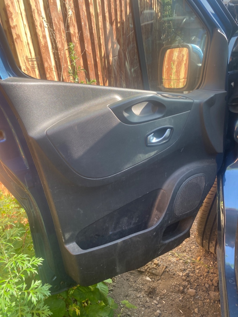 [EPE-110940] Panel interior de puerta delantera izquierdo para Renault Trafic 2020 (M9R710)