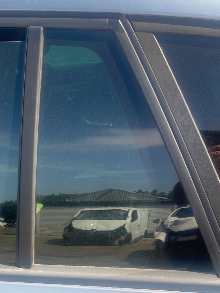 [EPE-111056] Cristal de puerta triángulo trasero izquierdo para Skoda Fabia 2013 CFWA CFW
