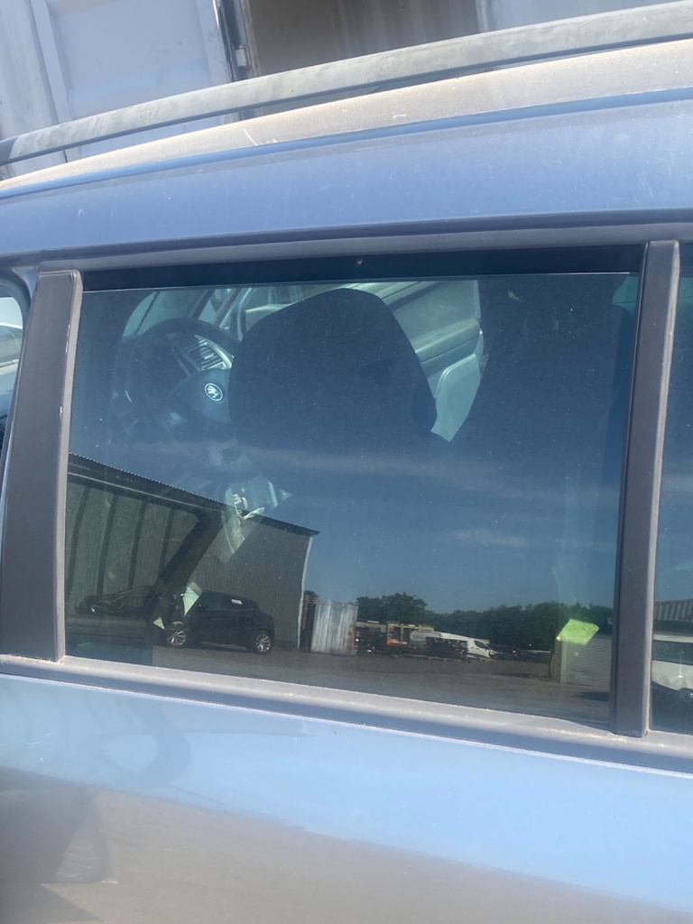 [EPE-111057] Cristal de puerta trasero izquierdo Skoda Fabia 2013 CFWA CFW