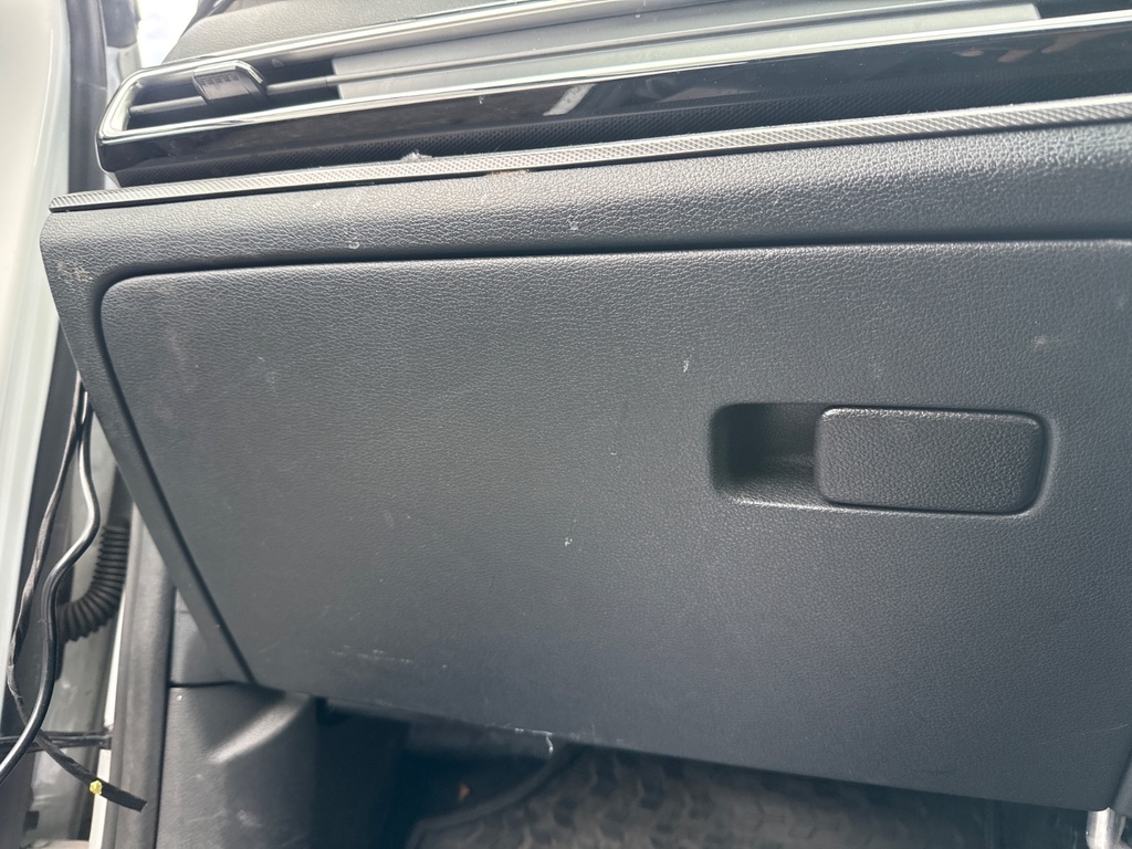 [EPE-111211] Guantera Kia Sportage V 1.6 T-GDI 2023