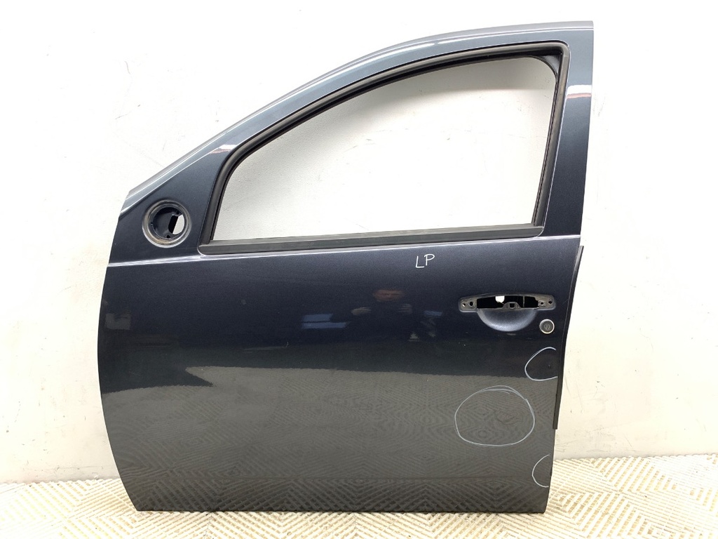 [STARK-787573] Puerta delantera izquierda Dacia Duster (HS_) 2010-2018 TEKNA