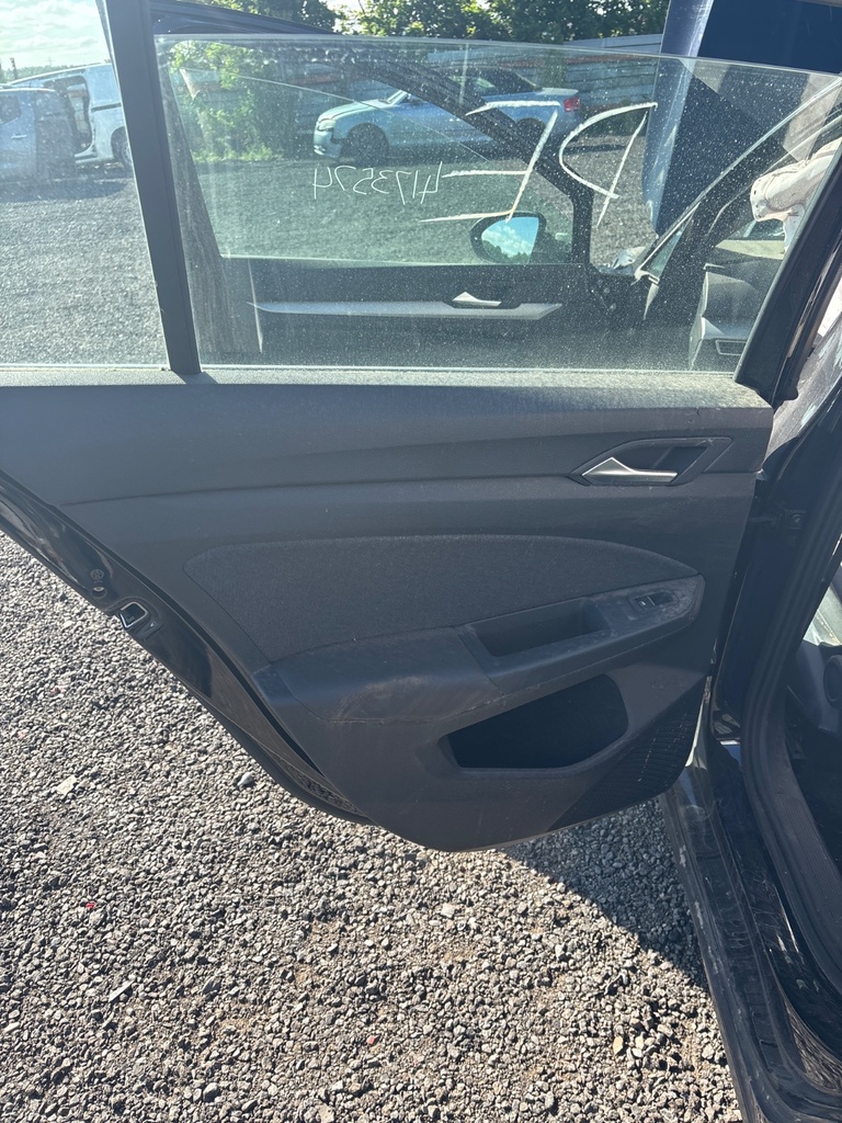 [EPE-111487] Elevalunas de puerta trasera izquierdo 2023 VW Golf C9X BLACK