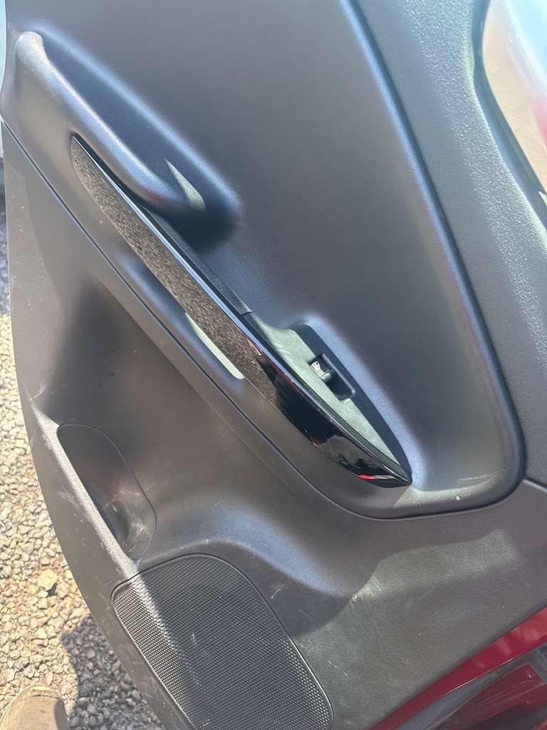 [EPE-111724] Panel interior de puerta trasera izquierdo Alfa Romeo Giulietta 2010