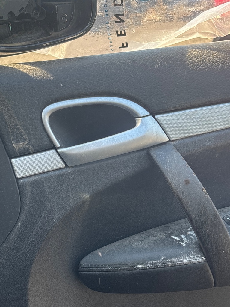 [EPE-111968] Tirador puerta delantero interior derecho Porsche Cayenne 2008 negro