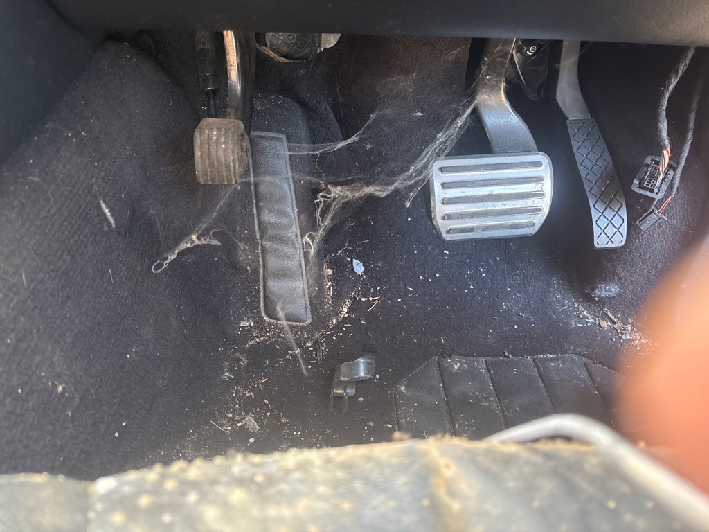 [EPE-111977] Conjunto de pedales Porsche Cayenne 4.8 2008