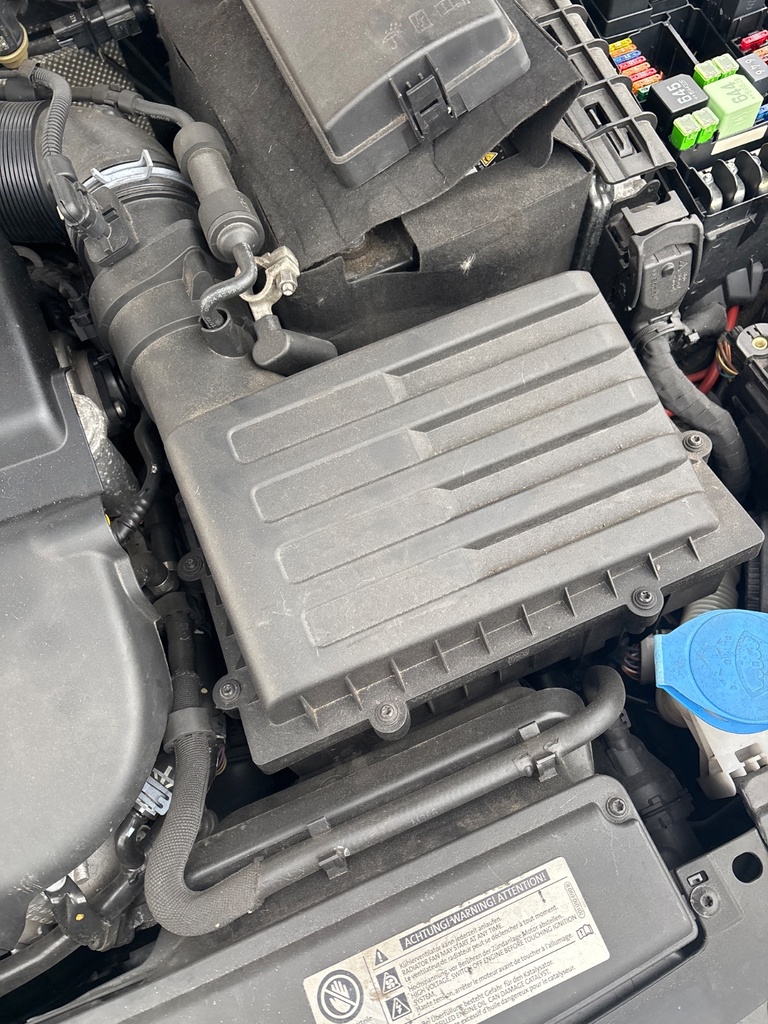 [EPE-112081] Caja de filtro de aire VW Golf 2.0 GTD CUNA CUN 2016