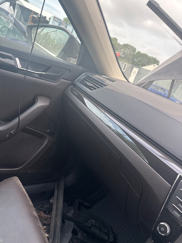 [EPE-112349] Conducto de ventilación Skoda Superb 2.0 TDI 2016