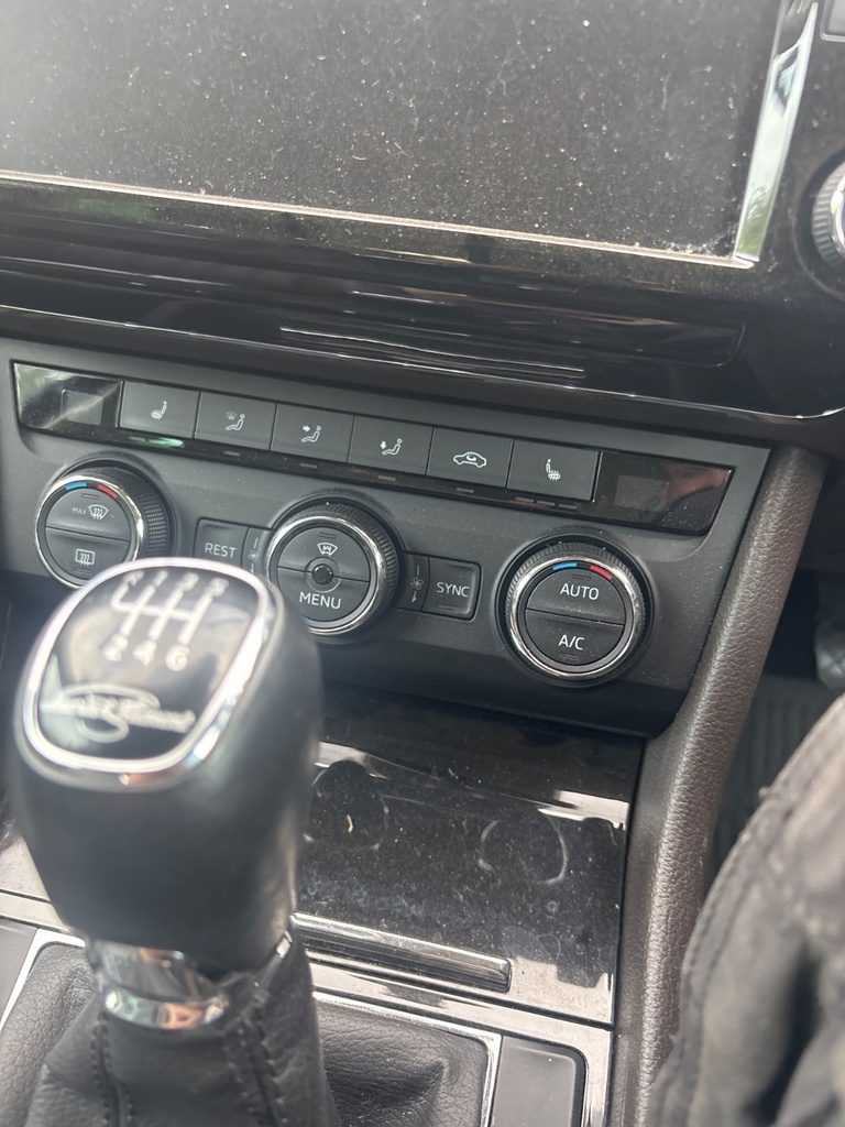 [EPE-112367] Conjunto de control calefacción Skoda Superb III 3V3 2.0 TDI 2016
