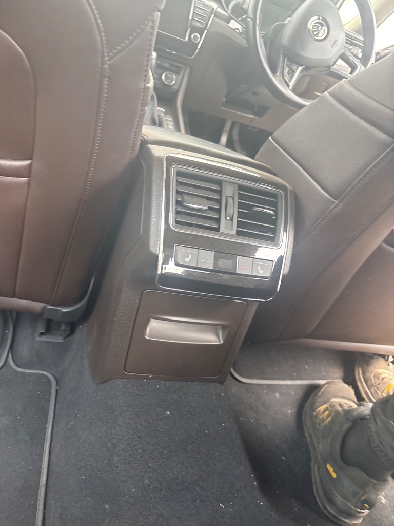 [EPE-112443] Panel de control trasero del calefactor para Skoda Superb 2.0 TDI 2016