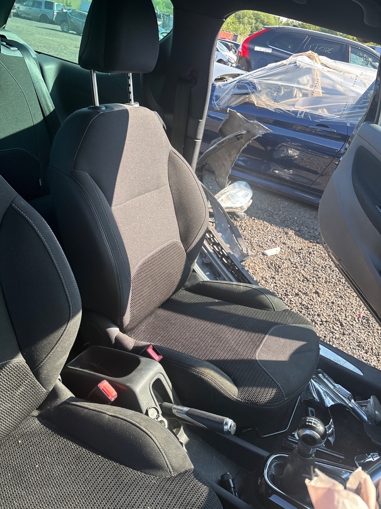 [EPE-112850] Asiento delantero izquierdo Citroen DS3 1.6 HDi 90 (2013)