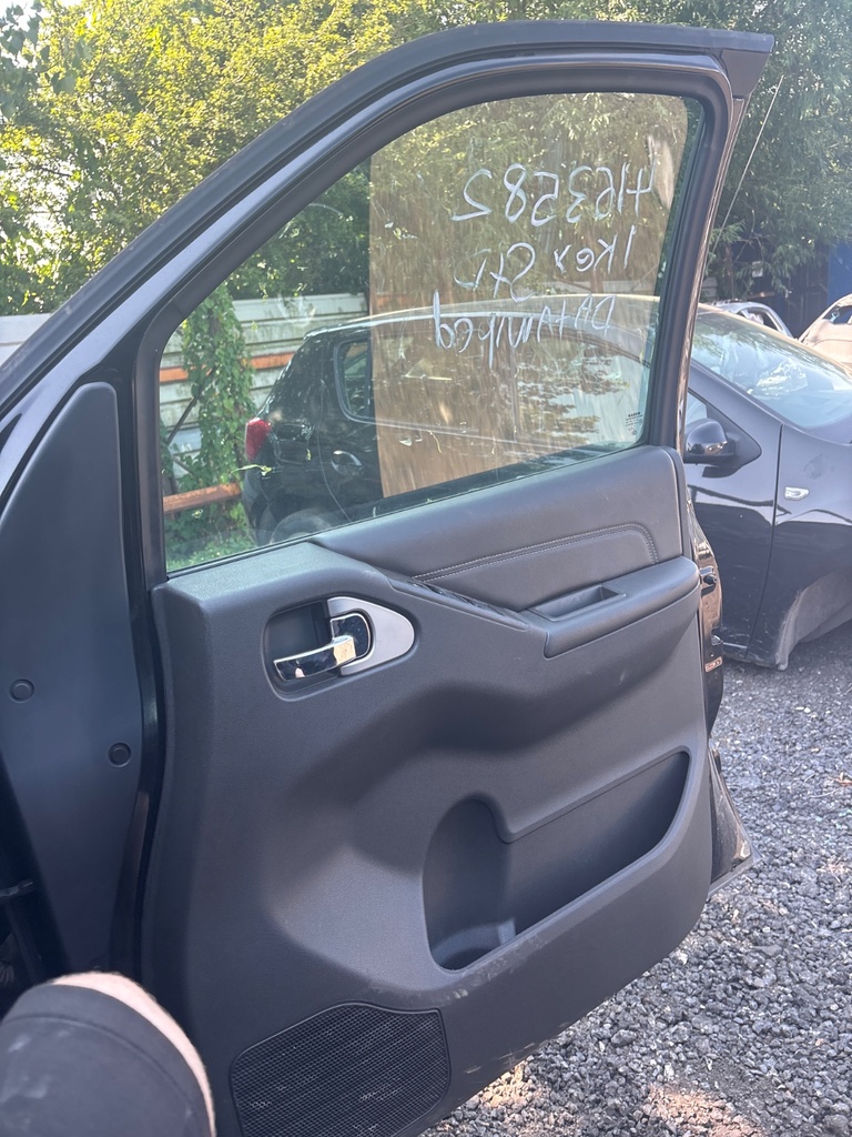 [EPE-112935] Panel interior de puerta delantera derecho para Nissan Navara NP300 2012