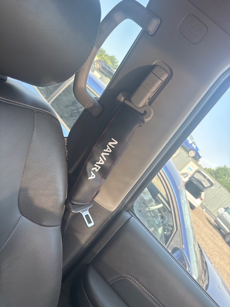 [EPE-112970] Bobina de cinturón de seguridad delantero izquierdo Nissan Navara NP300 2.5 2012