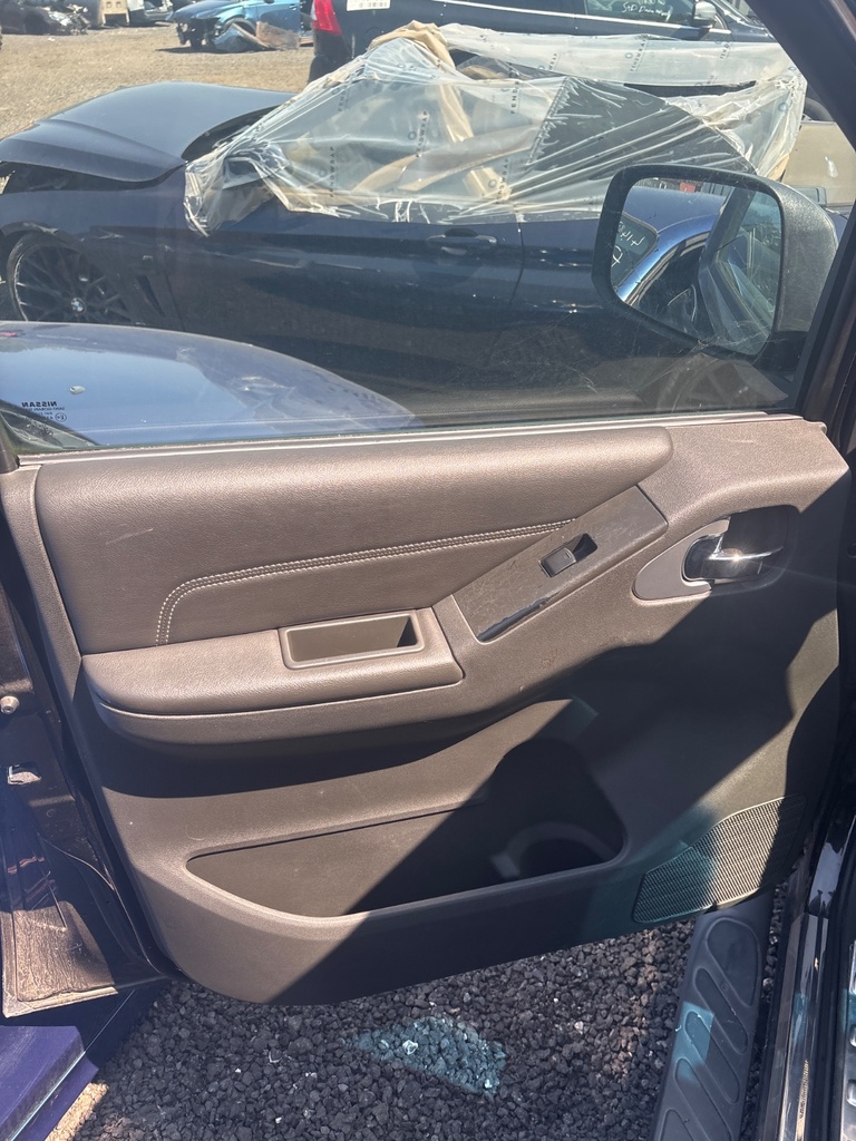 [EPE-113001] Panel interior de puerta delantera izquierdo para Nissan Navara NP300 2012