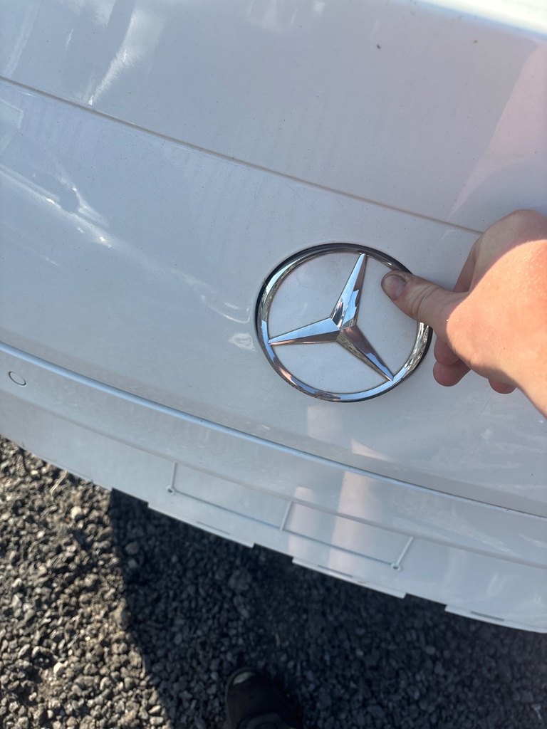 [EPE-113257] Tirador de apertura del portón trasero Mercedes CLA 2019