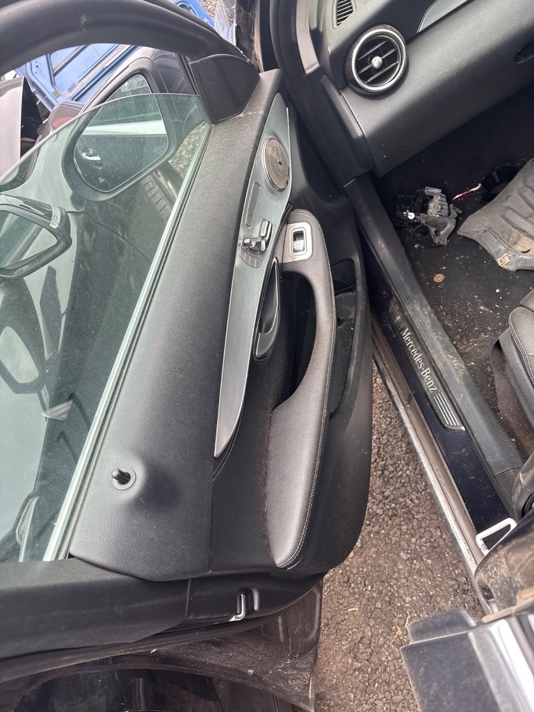 [EPE-113918] Arnés puerta delantera izquierda Mercedes C-Klasse W205 2014