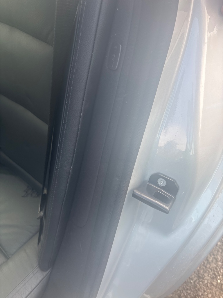 [EPE-114699] Pilar C Mercedes-Benz S-Class S 350 BlueTec 2011