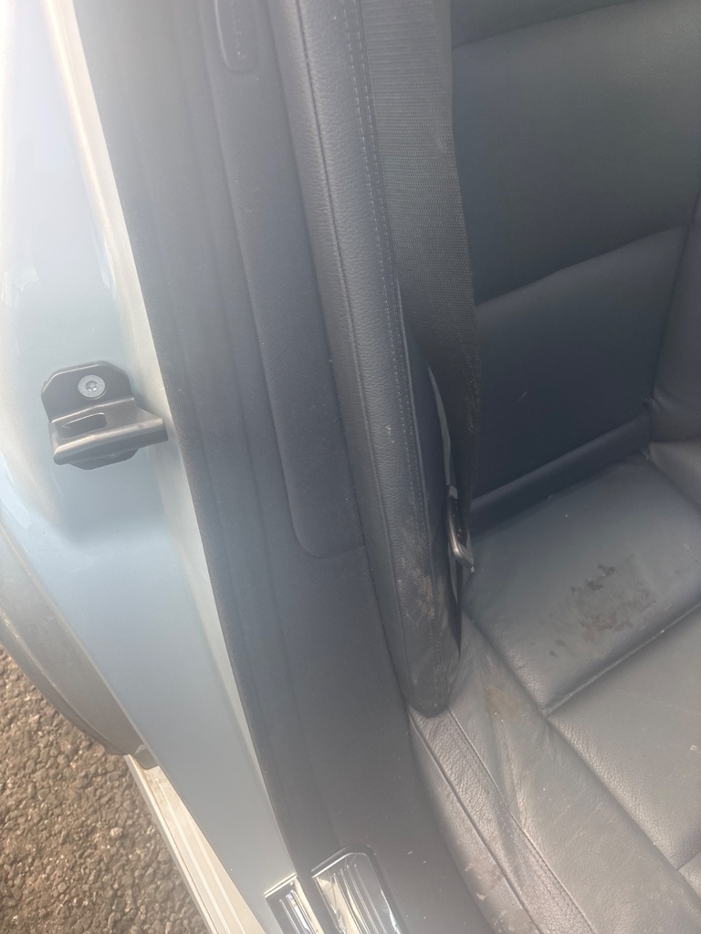 [EPE-114700] Pilar C Mercedes-Benz S-Class S 350 BlueTec 2011