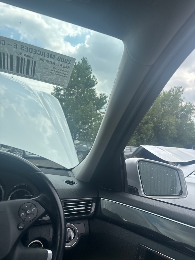 [EPE-115236] Pilar A Mercedes-Benz E-Class E 300 CDI / BlueTEC 2009