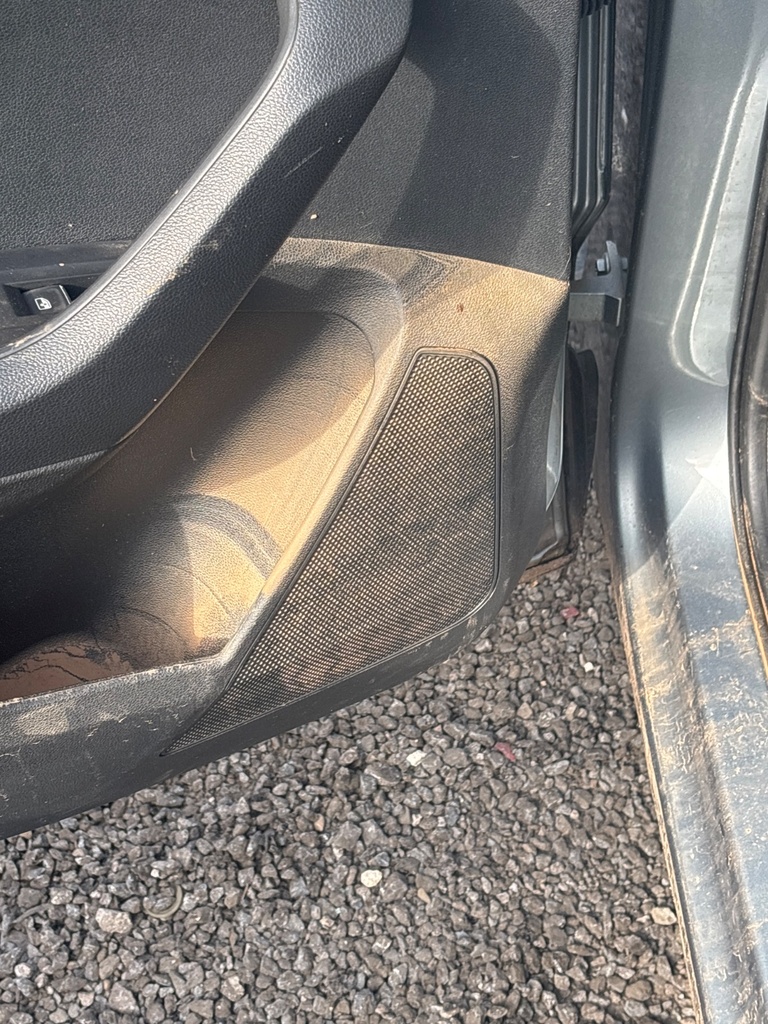 [EPE-115547] Altavoz puerta trasera izquierda Skoda Karoq 2018 gris