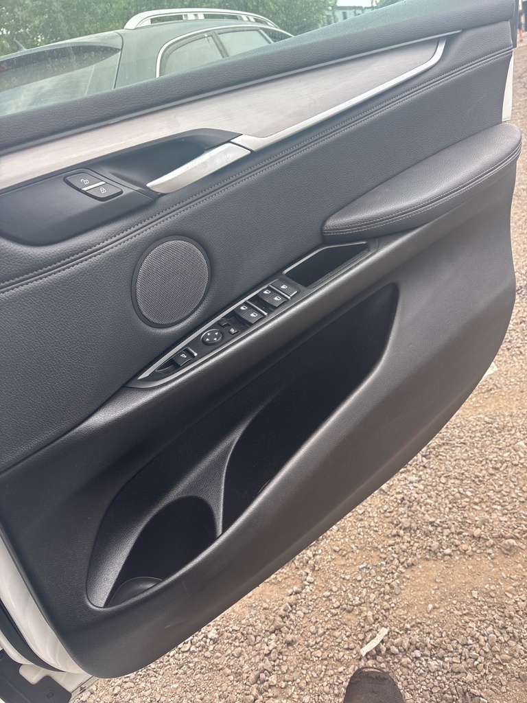 [EPE-115621] Altavoz revestimiento puerta delantera derecha BMW X5 F15 F85 3.0 M50d 2017
