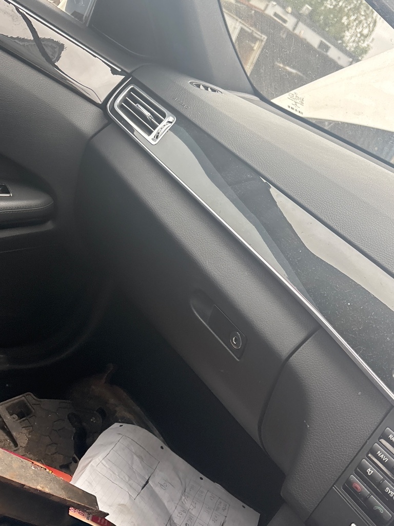 [EPE-115794] Guantera Mercedes-Benz E-Class E 350 BlueTEC 2013