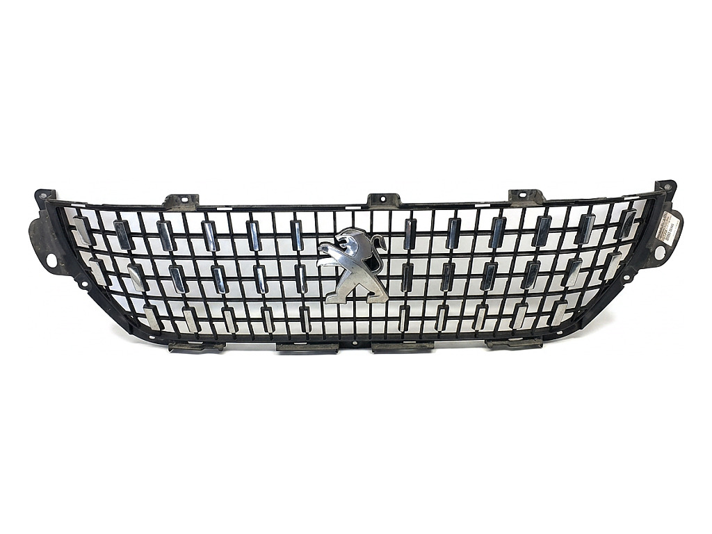 [STARK-917552] Rejilla de parachoques PEUGEOT 2008 I (CU_) 2013-2022