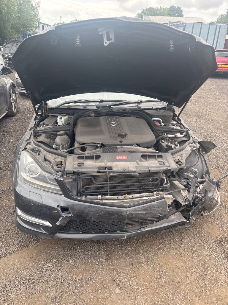 [EPE-116234] Unidad de control del motor 2013 Mercedes-Benz C-Class C 220 CDI OM651.911