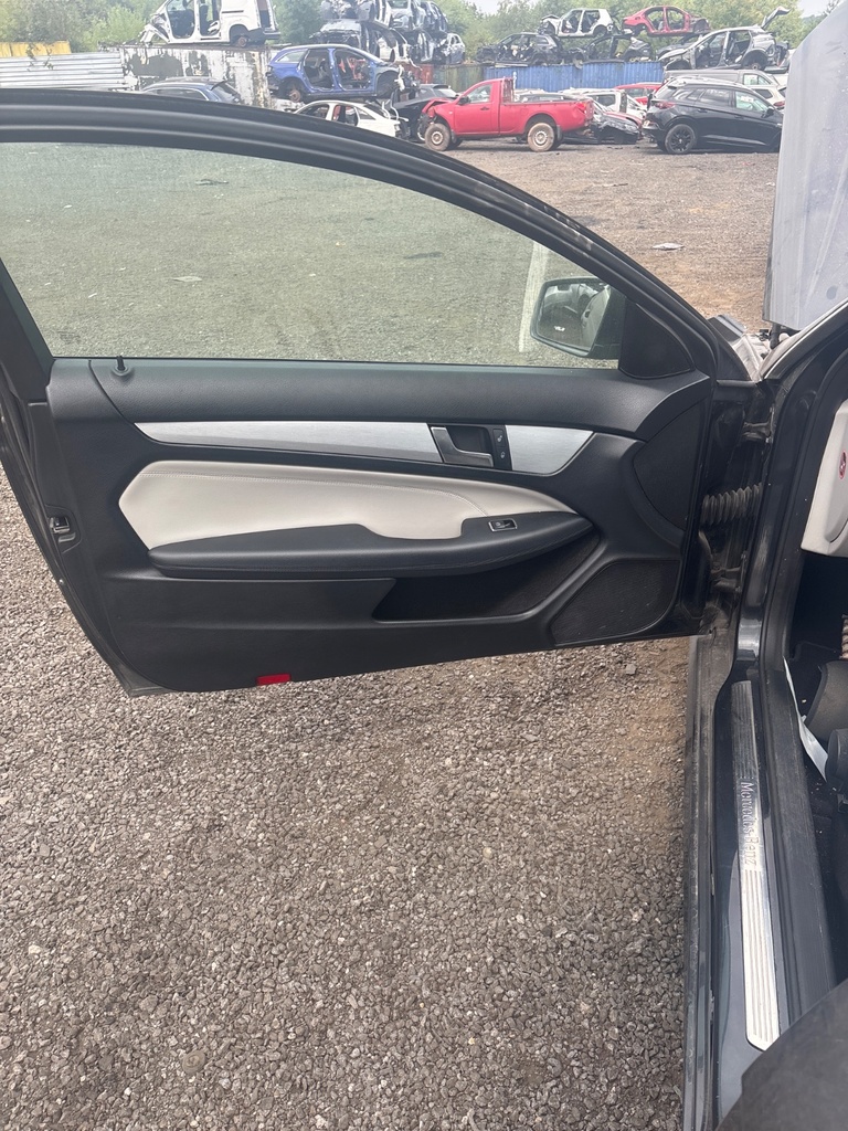 [EPE-116316] Arnés puerta delantera izquierda Mercedes-Benz C-Class 2013 120KW 163CV