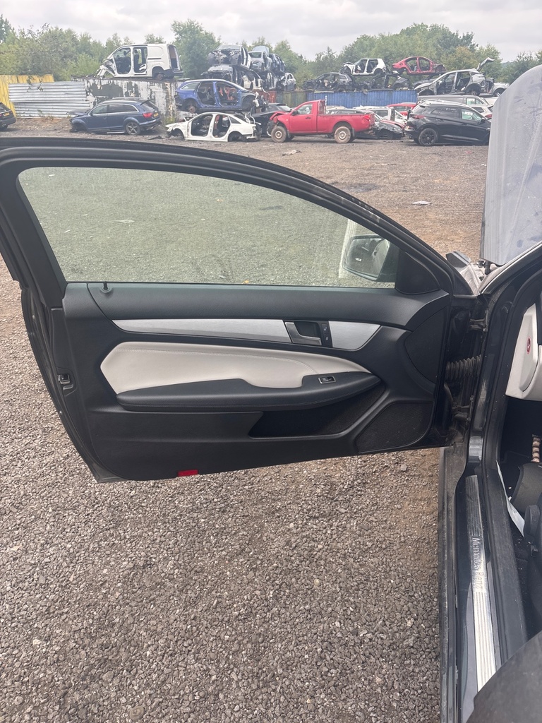 [EPE-116309] Regulador de cristal puerta delantera izquierda Mercedes-Benz C-Class 2013 OM651.911