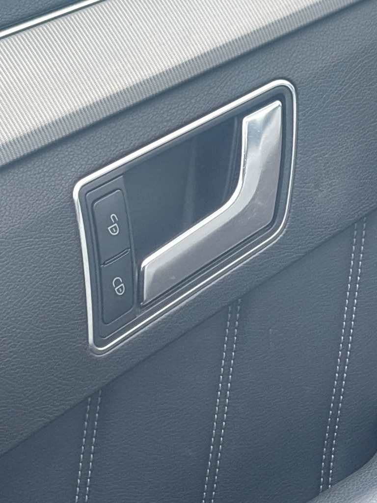 [EPE-116721] Tirador puerta delantera interior derecho Mercedes-Benz E-Class 2015 blanco