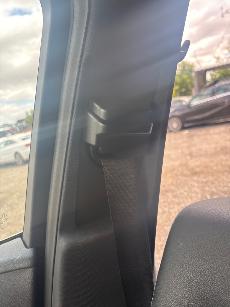 [EPE-116737] Embellecedor Pilar B Mercedes-Benz E-Class E 220 BlueTEC 2015