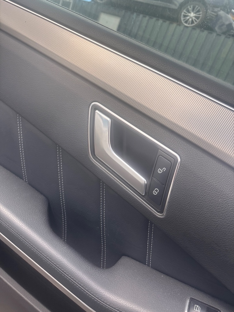 [EPE-116790] Tirador interior puerta delantera izquierda 2015 Mercedes-Benz E-Class