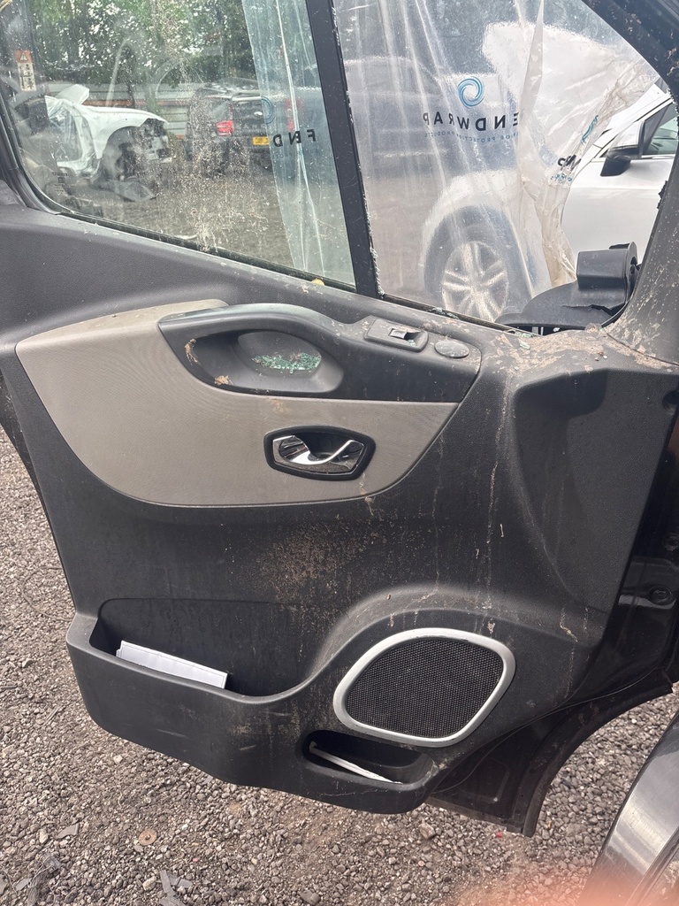 [EPE-116900] Actuador cierre centralizado puerta delantera izquierda 2015 Renault Trafic gris
