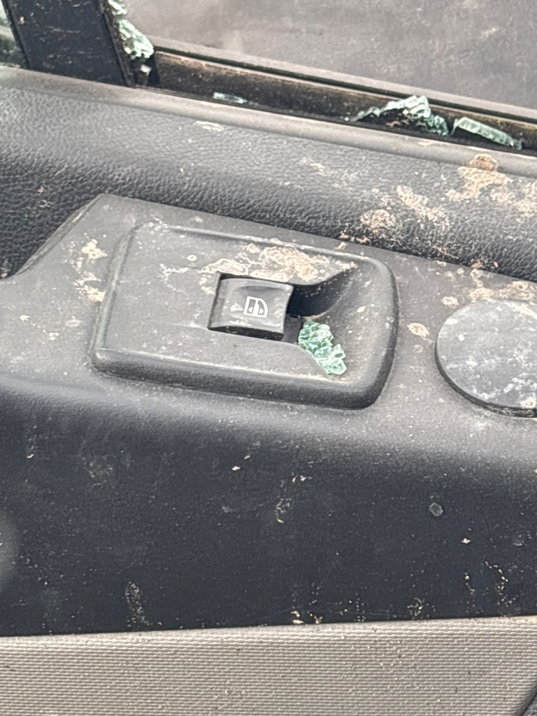 [EPE-116906] Interruptor de elevalunas eléctrico delantero izquierdo para Renault Trafic 2015