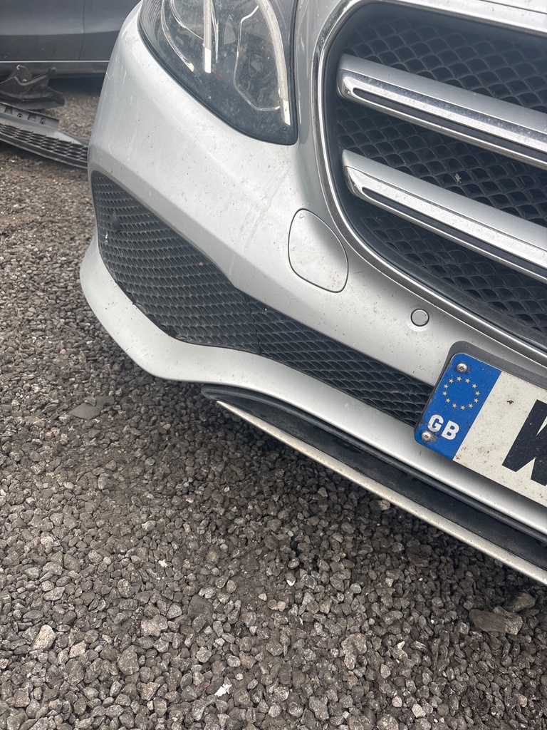 [EPE-116945] Parrilla delantera izquierda Mercedes-Benz E-Class 2018