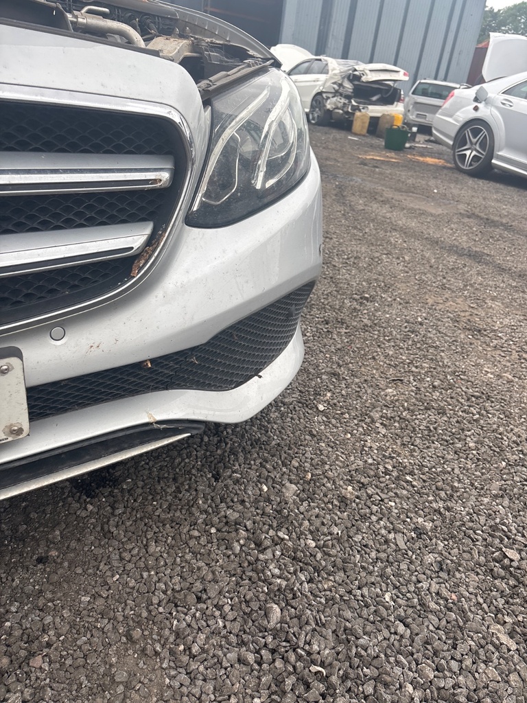 [EPE-116946] Rejilla radiador delantero derecho para Mercedes-Benz E-Class 2018 OM654.920