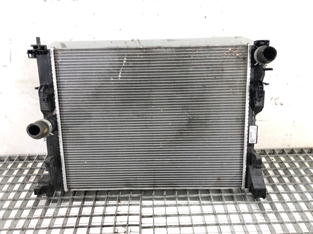 [STARK-809538] Radiador de agua Renault Clio V (B7) 1.6 E-TECH 145 69 kW 2022