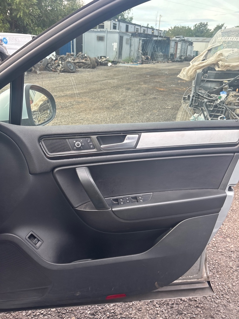 [EPE-117303] Motor elevalunas puerta delantera derecha VW Touareg 7P5 (2012) 245CV CRCA