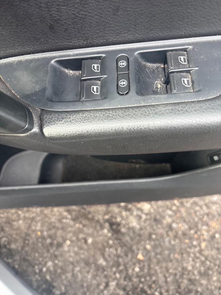 [EPE-117309] Interruptor elevalunas eléctrico delantero derecho para VW Touareg 7P5 2012