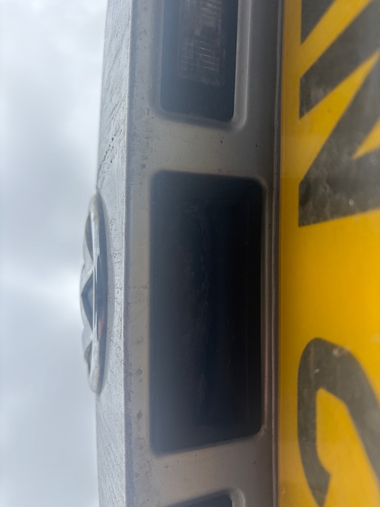 [EPE-117352] Tirador de apertura del portón trasero VW Touareg 7P5 2012