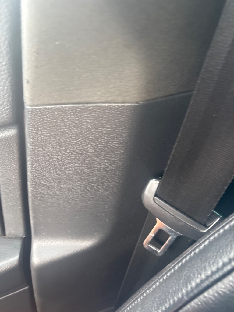 [EPE-117347] Embellecedor Pilar B Inferior Derecha VW Touareg 7P5 3.0 TDI V6 2012