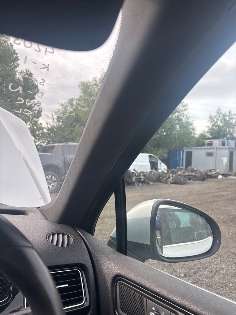 [EPE-117319] Pilar A VW Touareg 7P5 3.0 TDI V6 2012