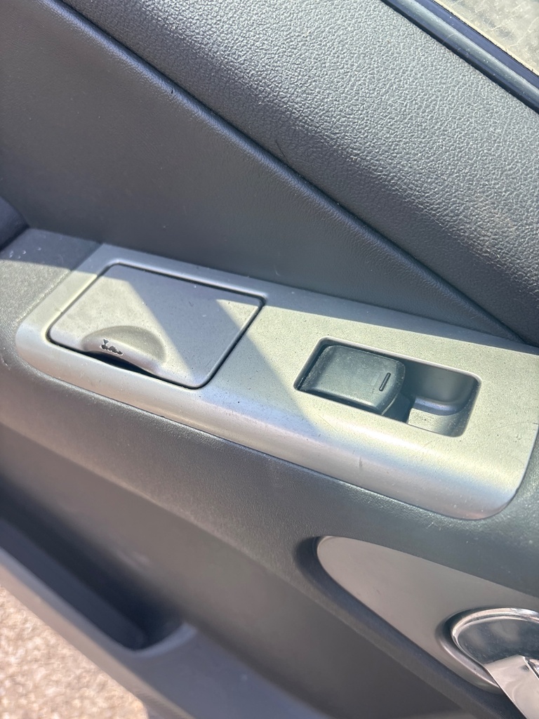[EPE-117501] Interruptor elevalunas eléctrico trasero izquierdo Nissan Pathfinder III R51 2006 YD25DDTi