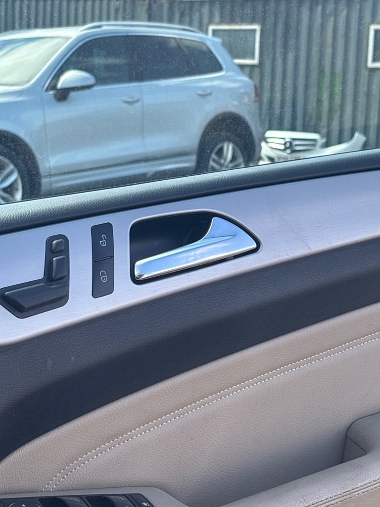 [EPE-117579] Tirador puerta delantero interior derecho Mercedes-Benz Clase M 2012 blanco 799
