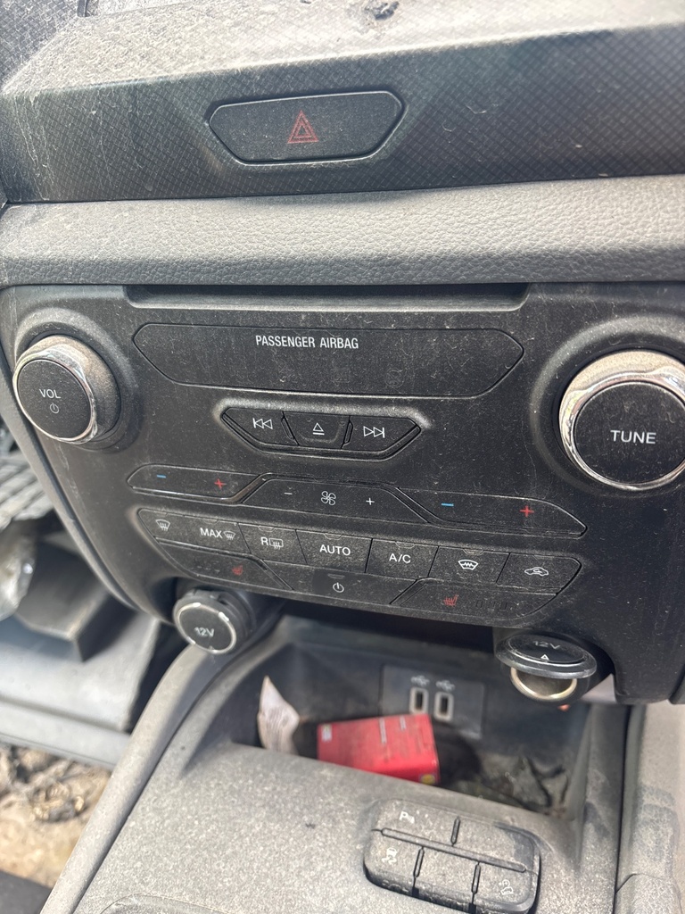 [EPE-117841] Conjunto de control calefacción para Ford Ranger 3.2 TDCi 2019
