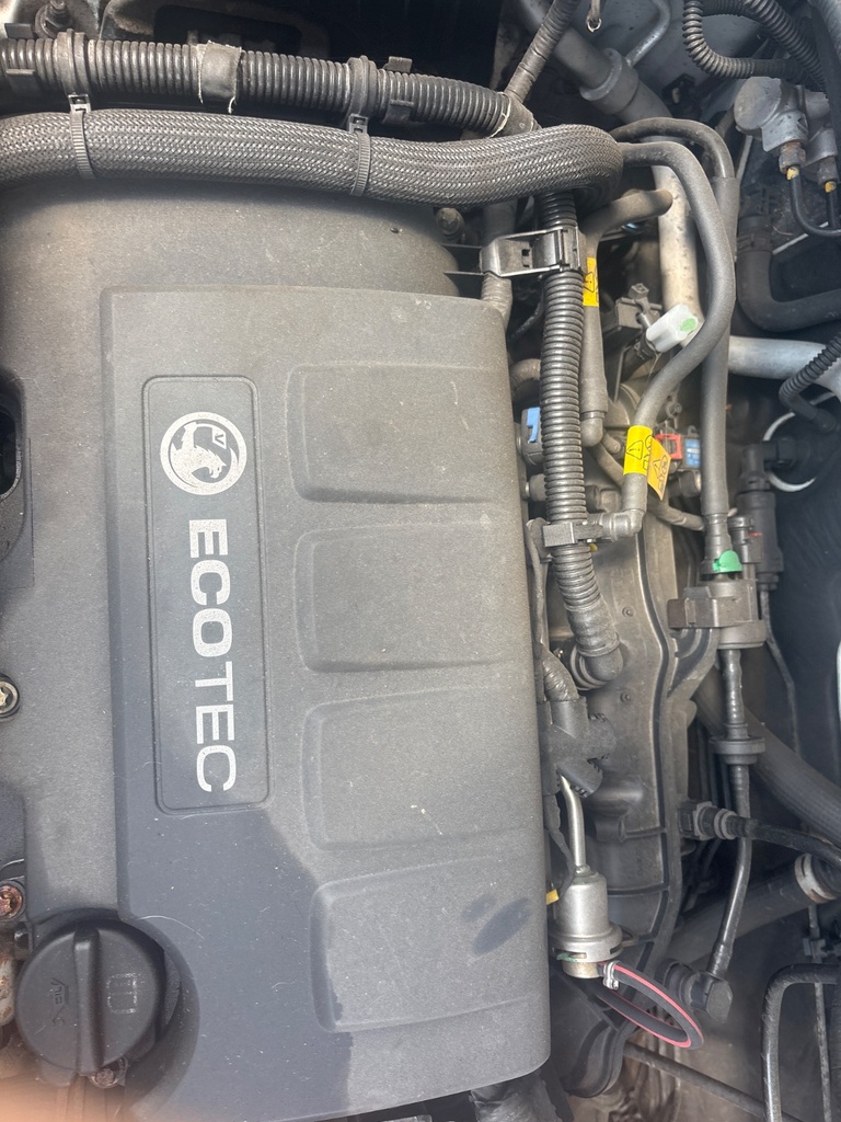 [EPE-117920] Tapa de balancines Opel Mokka J13 1.4 4x4 2015 B14NET B14 LUJ