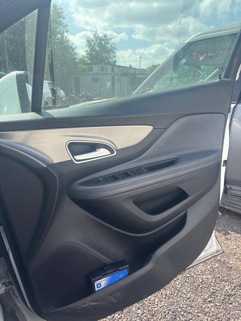 [EPE-117928] Panel interior de puerta delantera derecho 2015 Opel Mokka J13 GAZ white
