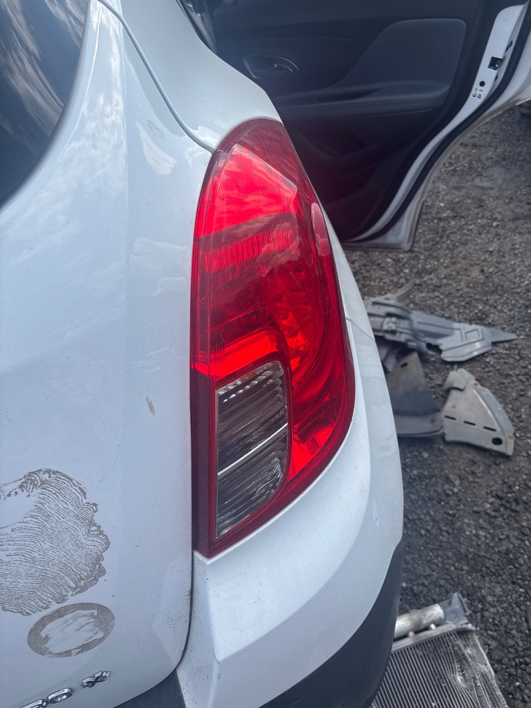 [EPE-117986] Piloto trasero derecho Opel Mokka J13 2015